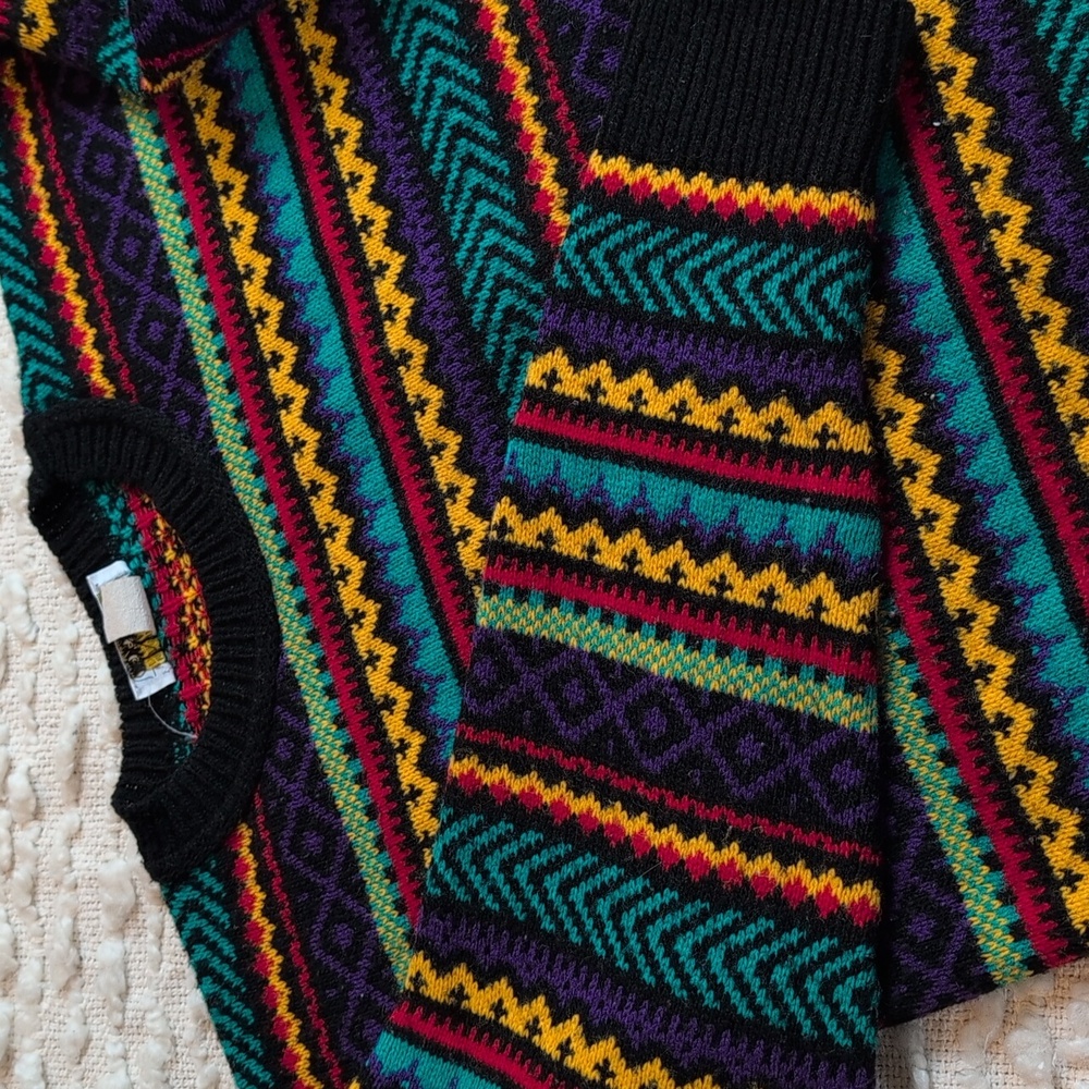 Sakura Vintage 80s Striped Black and Multicolor Knit Sweater Large